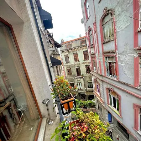 The Old Vine Hotel Istanbul
