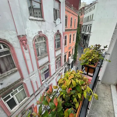 The Old Vine Hotel Istanbul