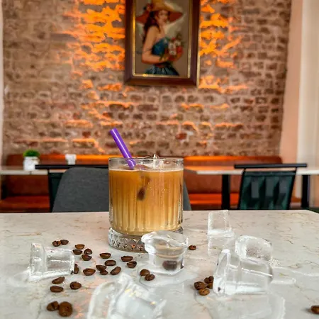 Elegance Family House ホテル *