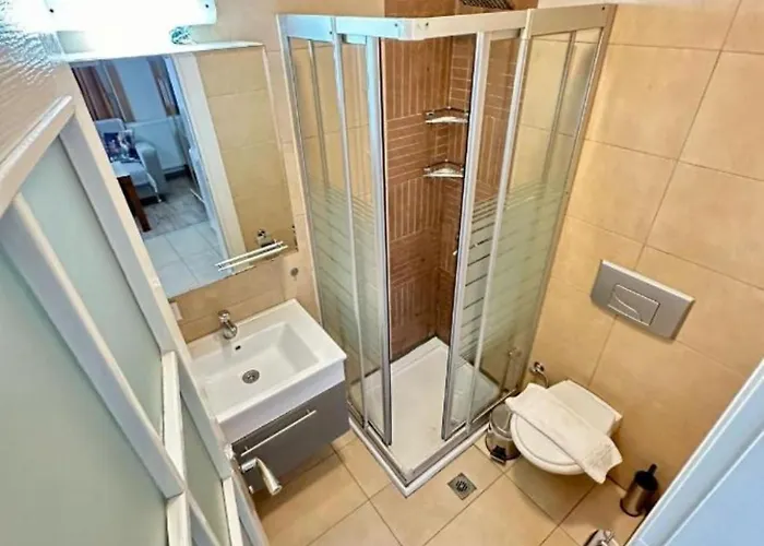 Hotell Elegance Family House