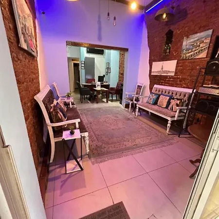 Elegance Family House Стамбул