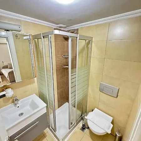 Отель Elegance Family House